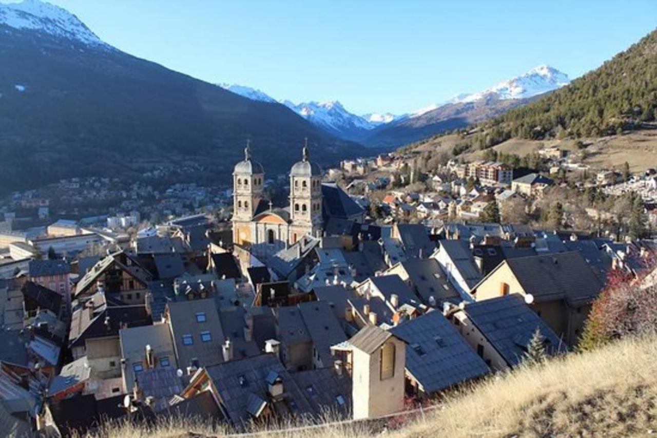 Rare Pearl With An Incredible View Of All Briancon Extérieur photo